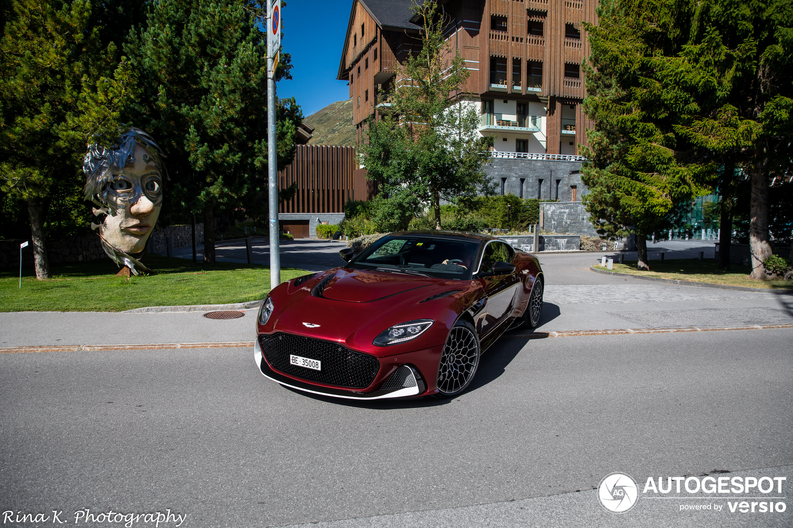 Zo willen wij de Aston Martin DBS 770 Ultimate  ook wel voor de deur