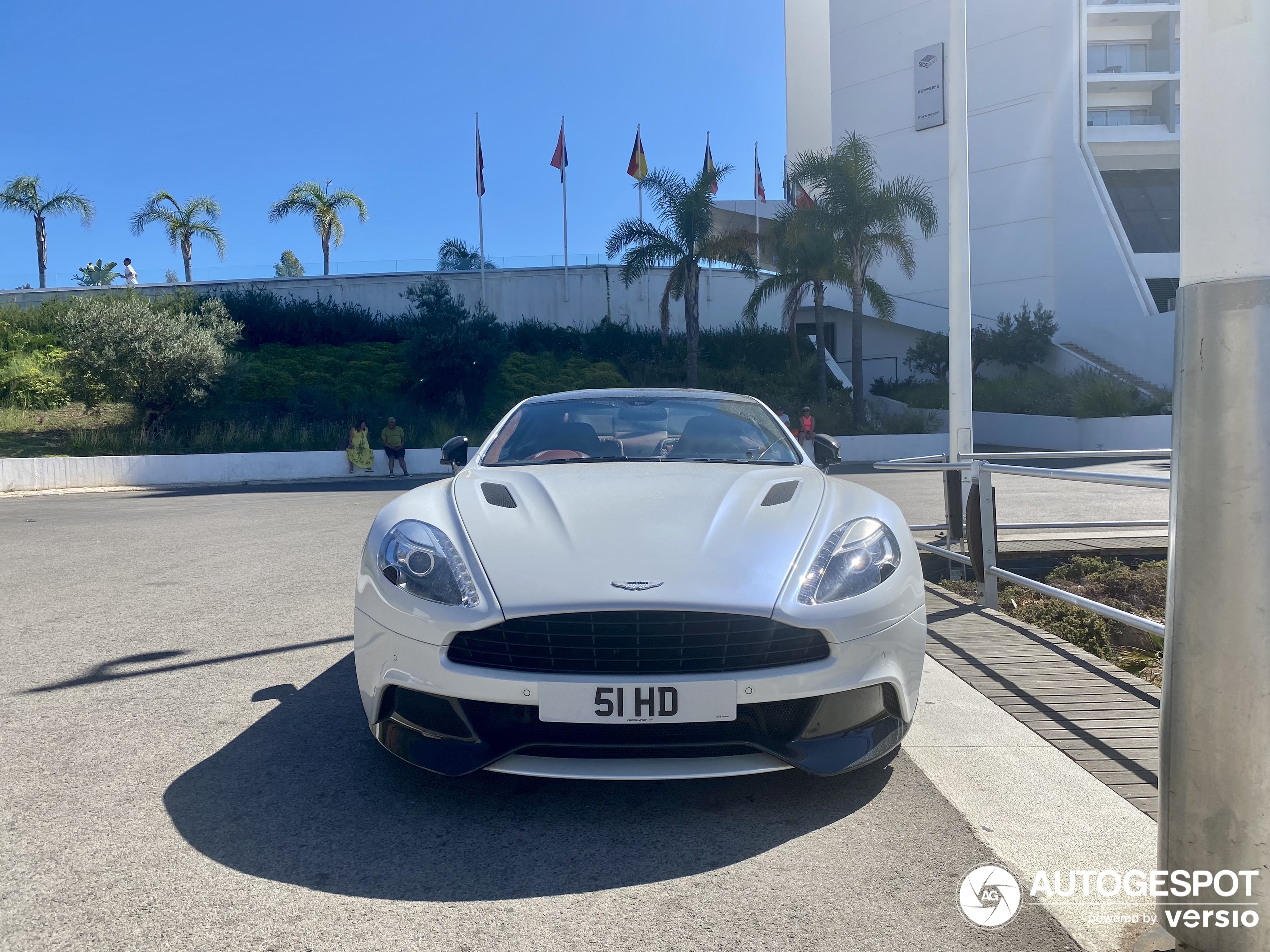 Aston Martin Vanquish 2015 Carbon White Edition - 20 August