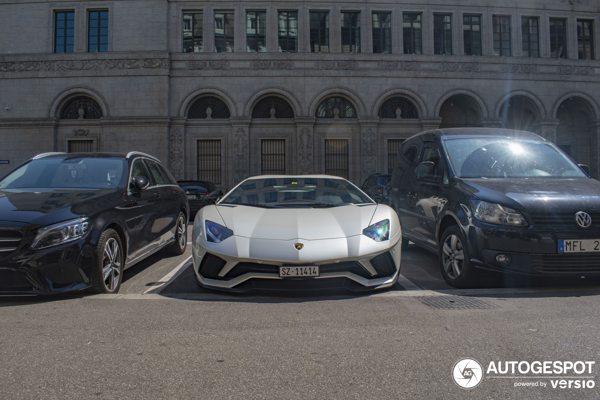 Lamborghini Aventador S LP740-4