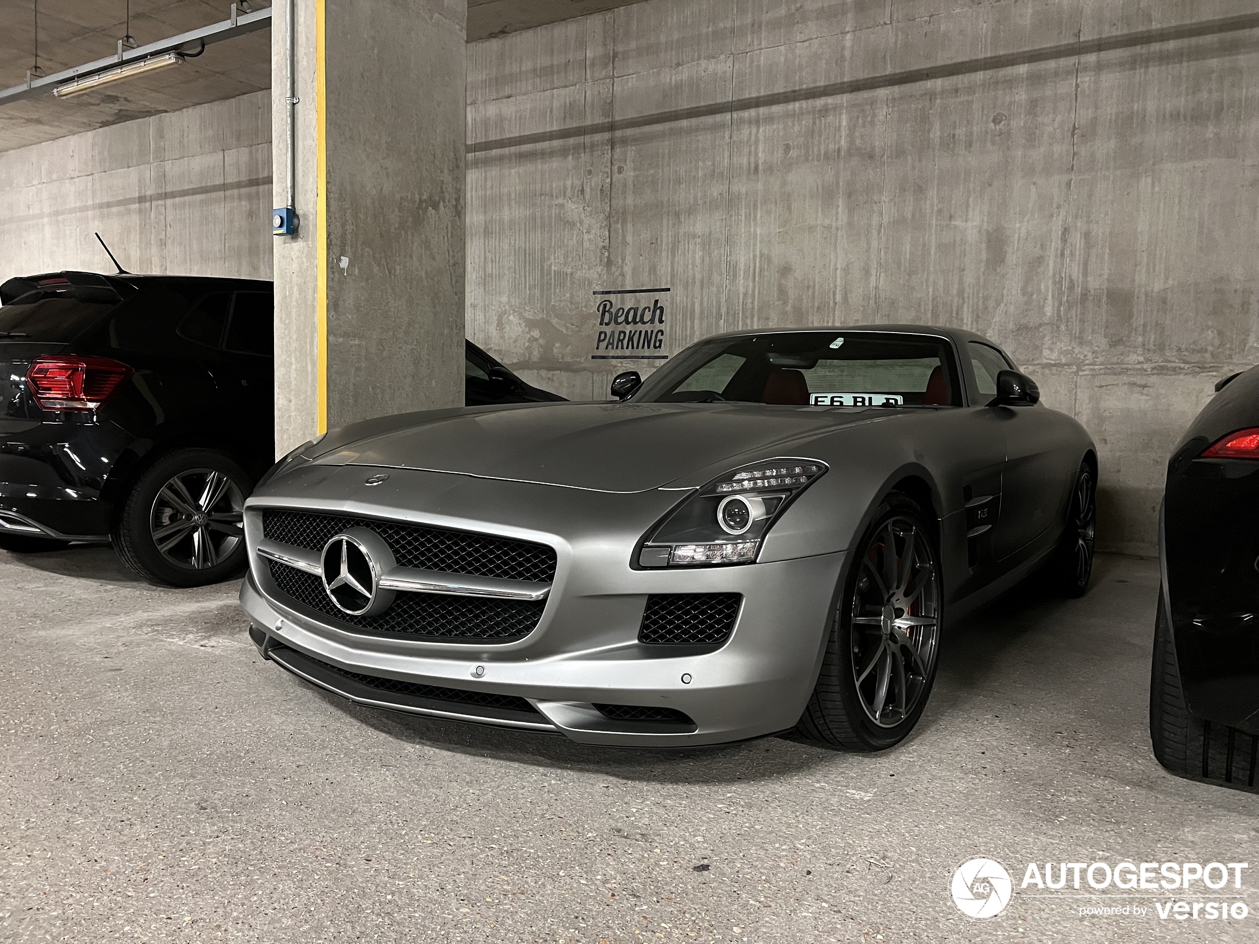 Mercedes-Benz SLS AMG