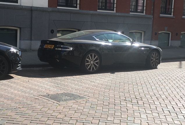 Aston Martin DB9