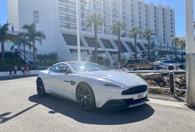 Aston Martin Vanquish 2015 Carbon White Edition