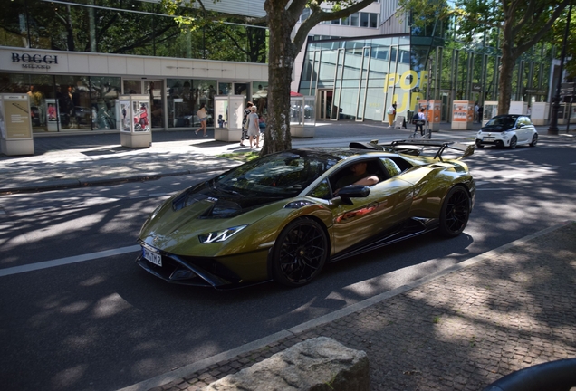 Lamborghini Huracán LP640-2 STO