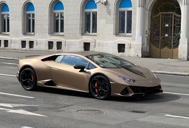 Lamborghini Huracán LP640-4 EVO