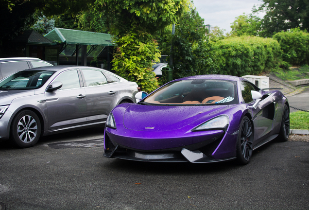 McLaren 570S