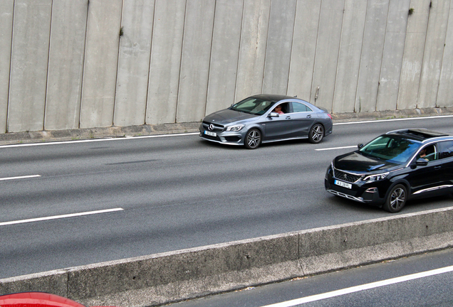 Mercedes-Benz CLA 45 AMG C117