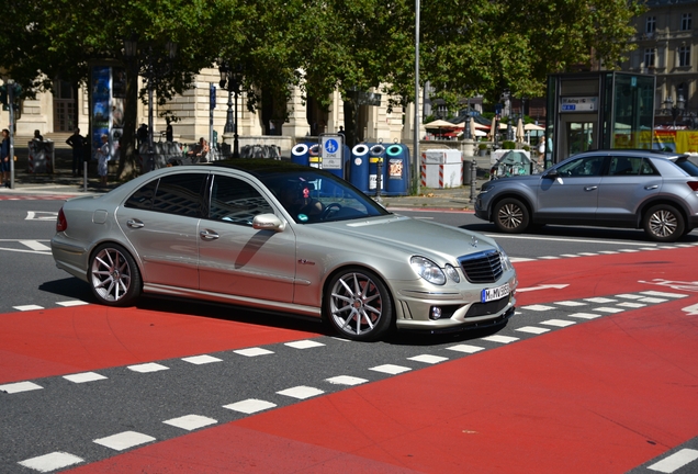 Mercedes-Benz E 63 AMG