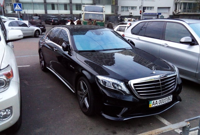 Mercedes-Benz S 63 AMG V222