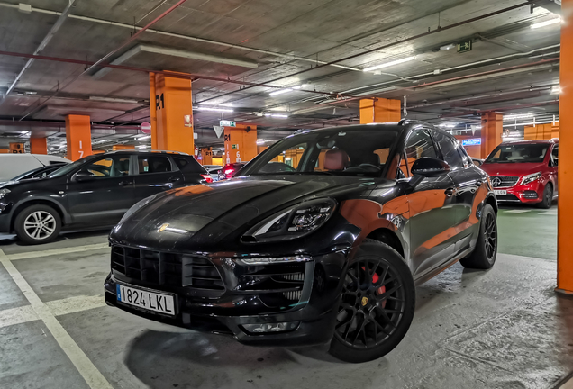 Porsche 95B Macan GTS