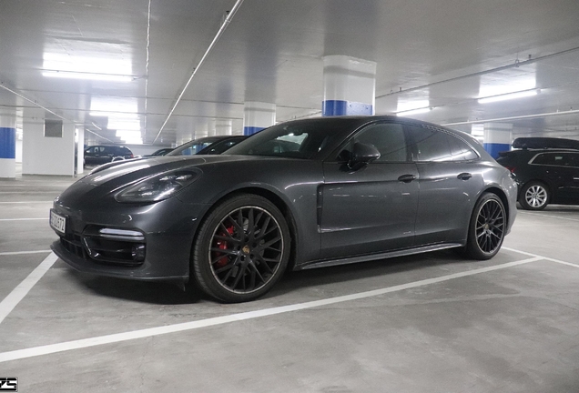 Porsche 971 Panamera GTS Sport Turismo