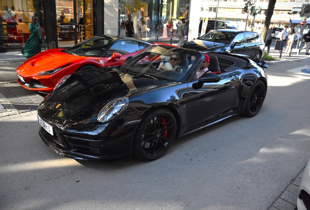 Porsche 992 Carrera 4 GTS Cabriolet