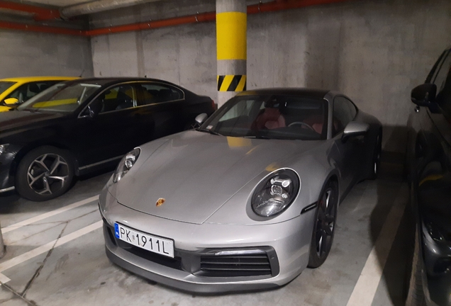 Porsche 992 carrera s