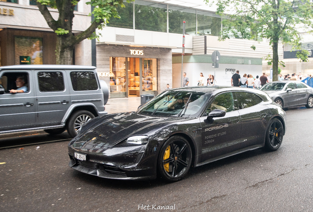 Porsche Taycan Turbo S Sport Turismo