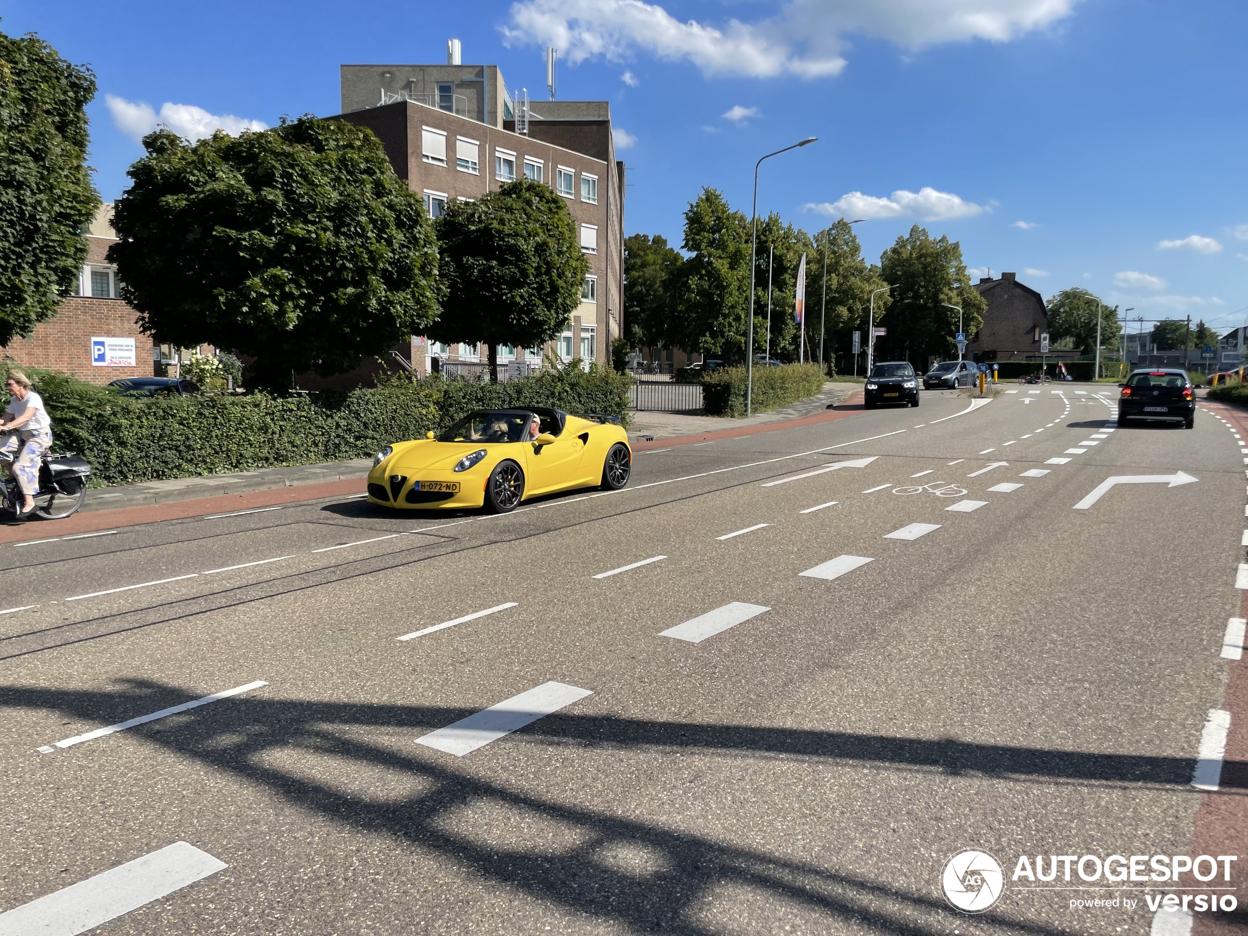 Alfa Romeo 4C Spider Pogea Racing