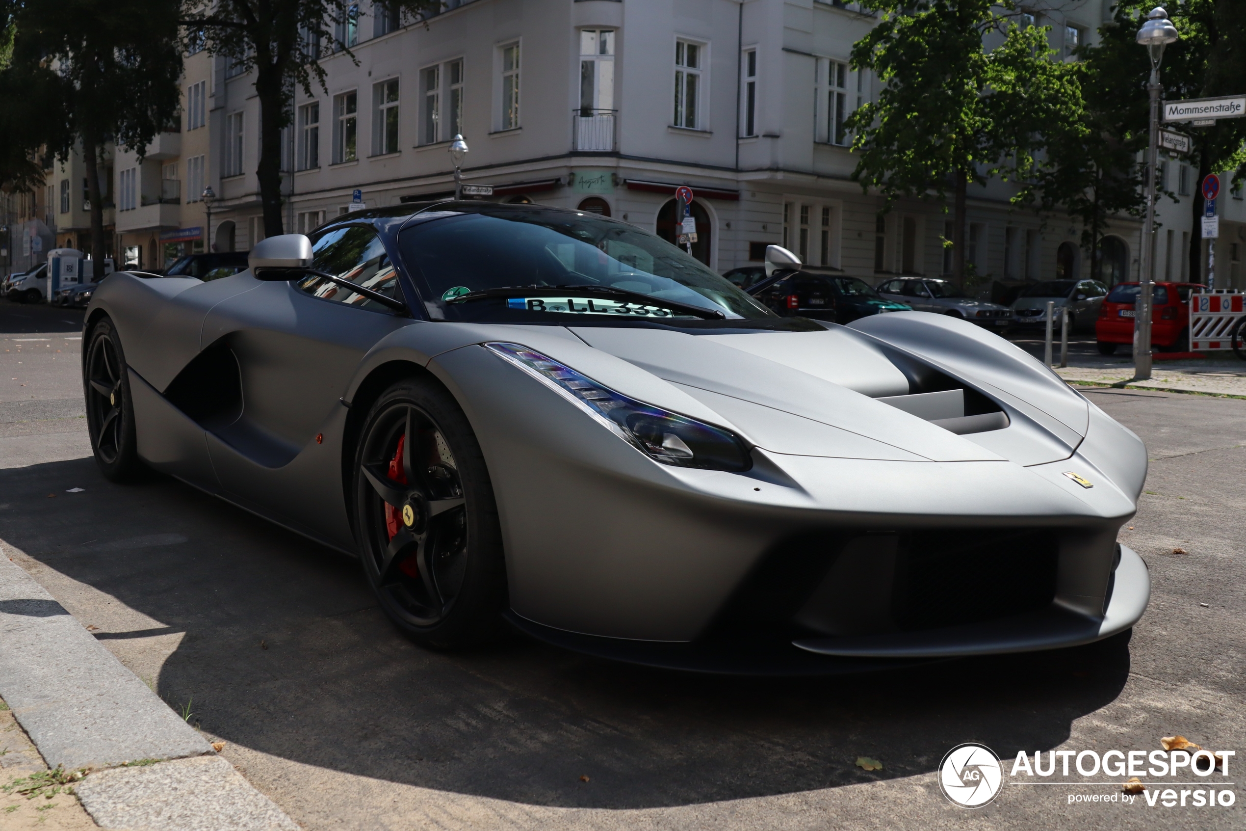 A beautiful Laferrari shows up in Berlin