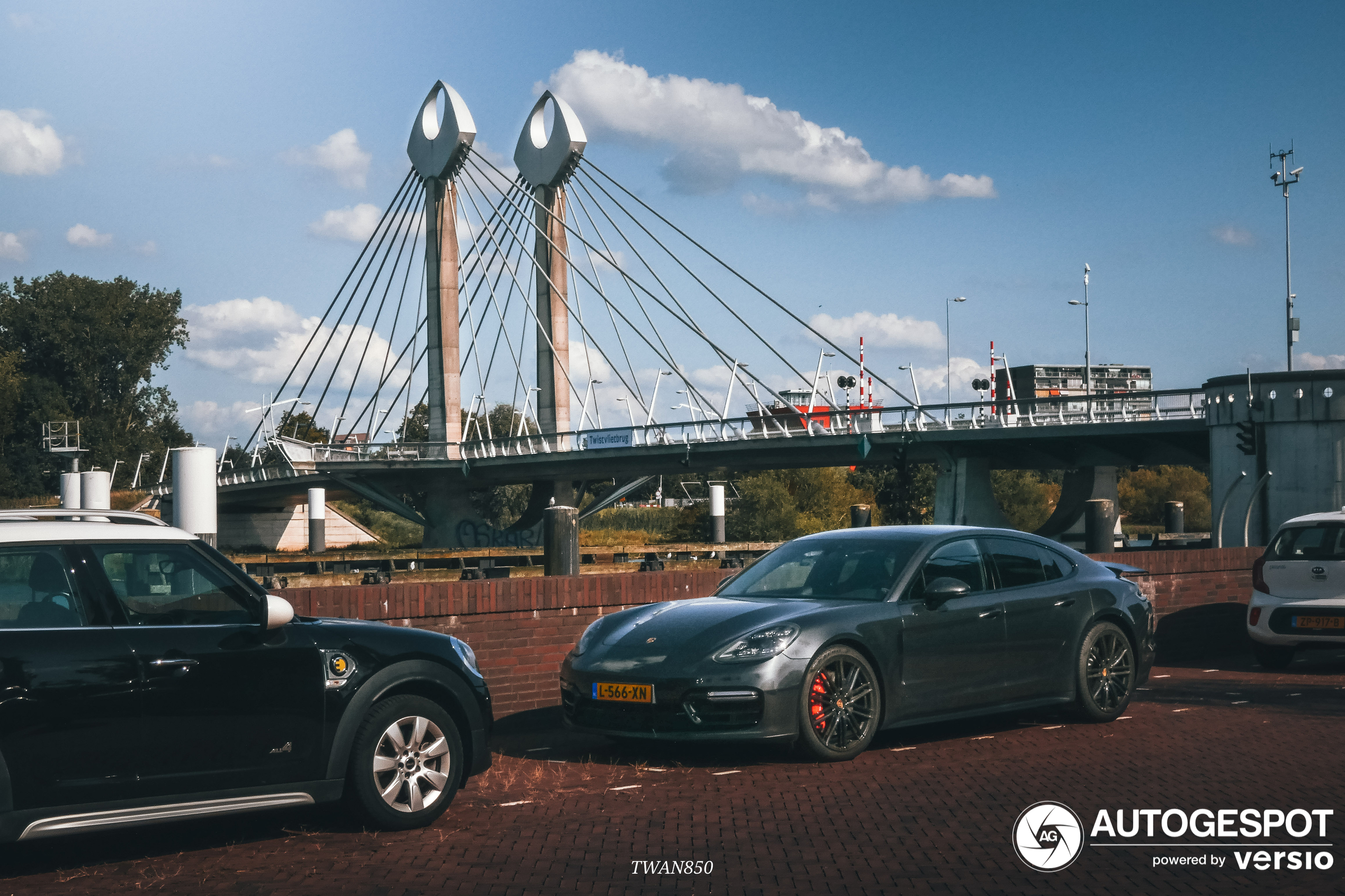 Porsche 971 Panamera GTS MkI