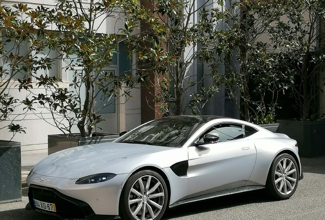 Aston Martin V8 Vantage 2018