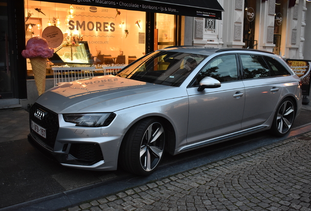 Audi RS4 Avant B9