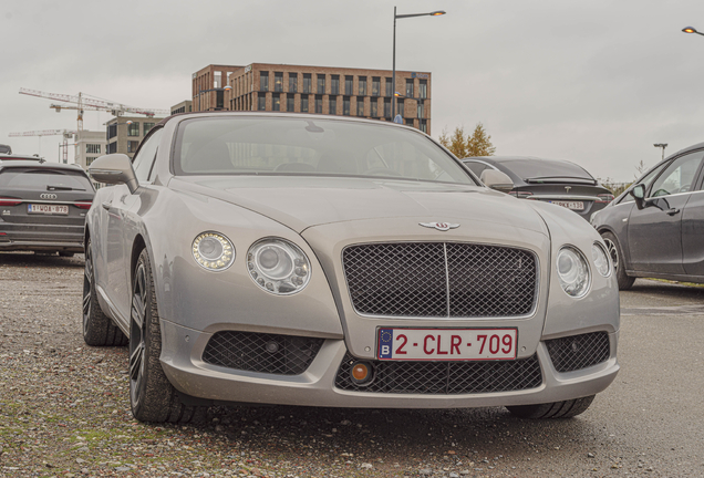 Bentley Continental GTC V8