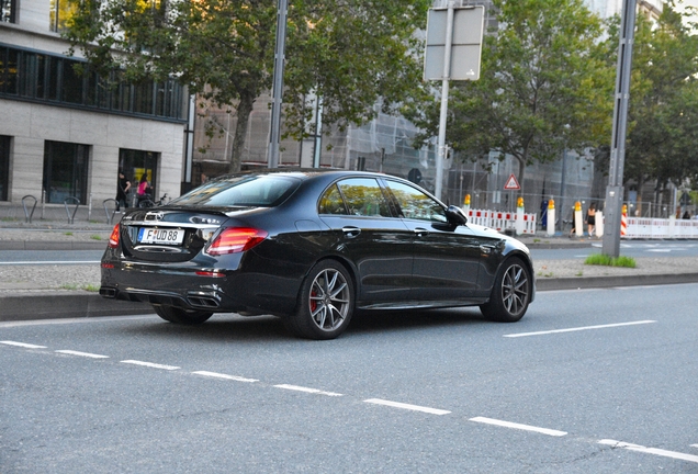 Mercedes-AMG E 63 S W213