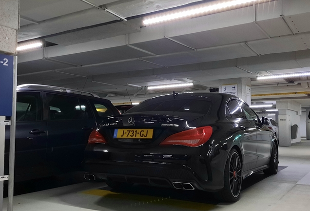 Mercedes-Benz CLA 45 AMG Edition 1 C117