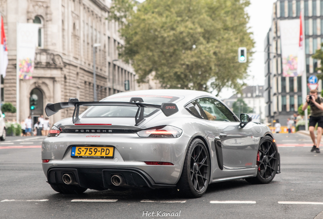 Porsche 718 Cayman GT4 RS Weissach Package