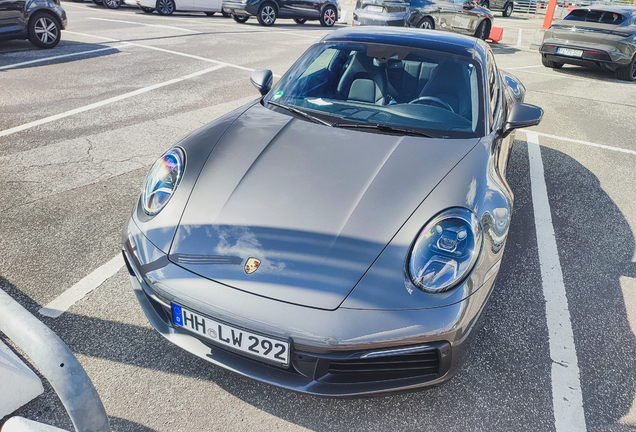 Porsche 992 Carrera 4S