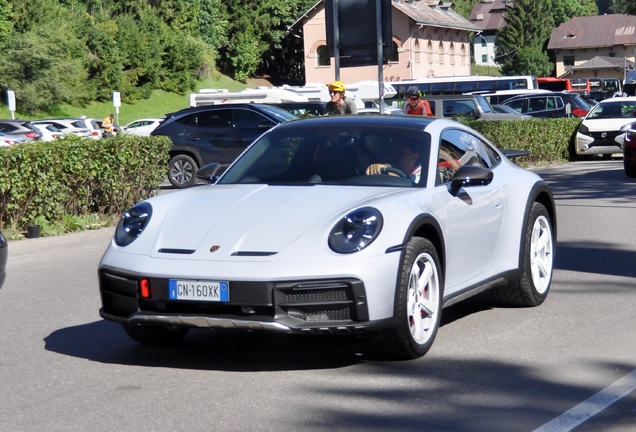 Porsche 992 Dakar