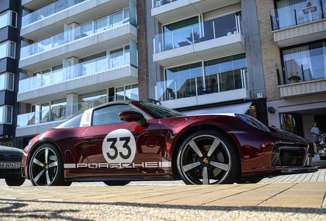 Porsche 992 Targa 4S Heritage Design Edition