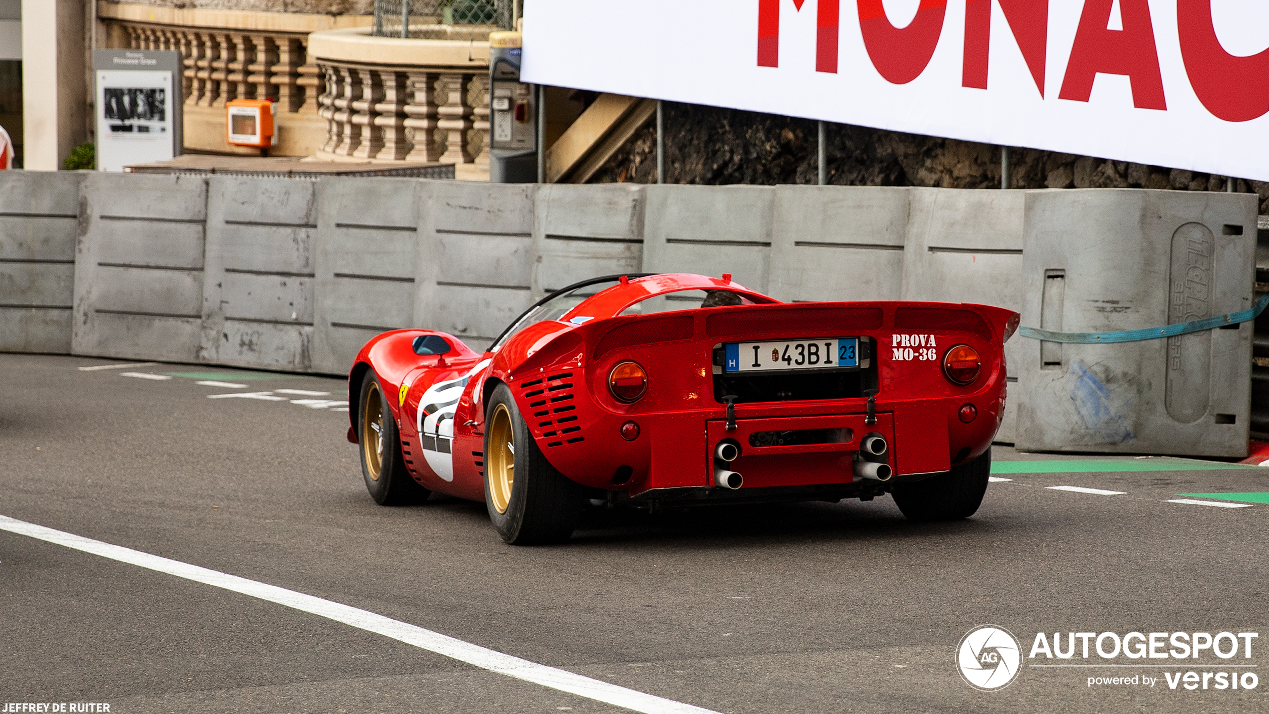 Klasični Ferrari pokazuje Monaku da postoji nešto više od modernih sportskih automobila