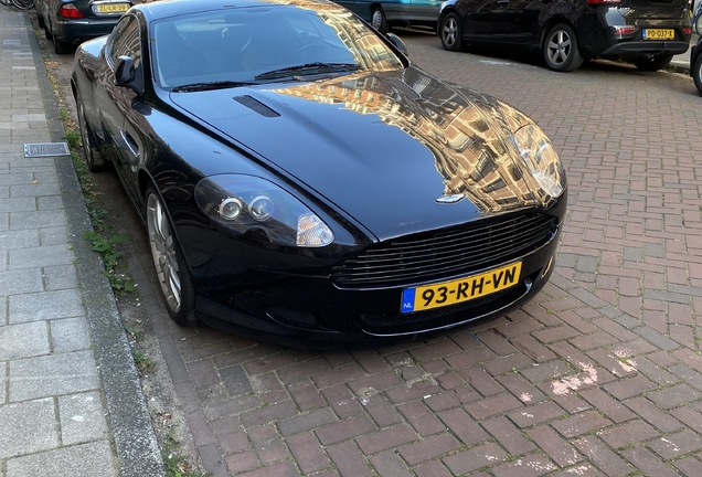 Aston Martin DB9