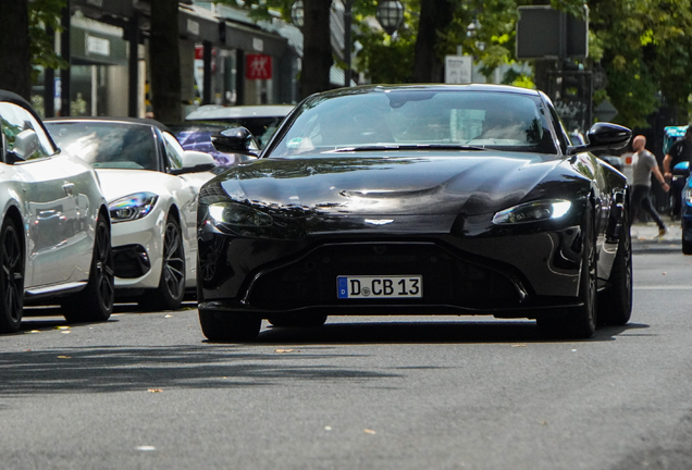 Aston Martin V8 Vantage 2018