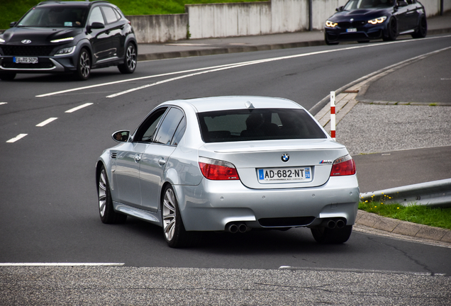 BMW M5 E60 2005