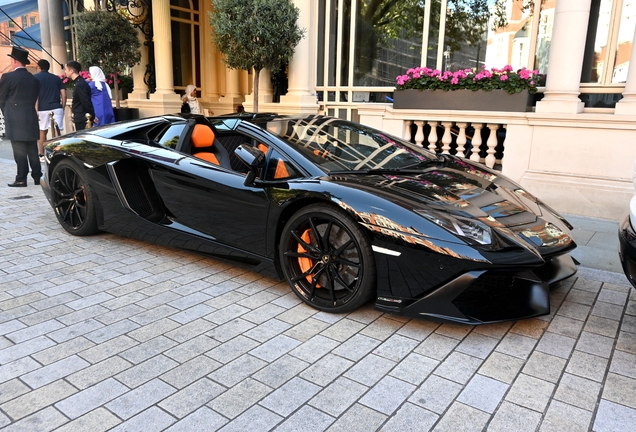 Lamborghini Aventador LP700-4 Roadster