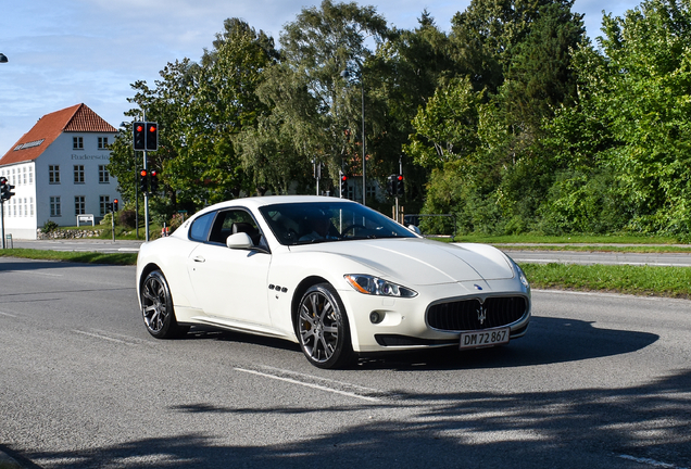 Maserati GranTurismo S Automatic