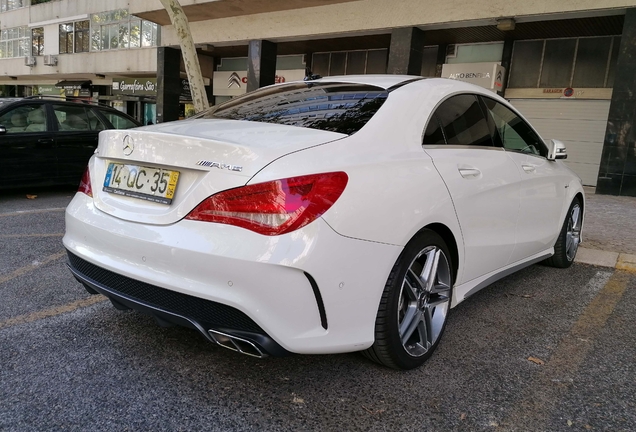 Mercedes-Benz CLA 45 AMG C117