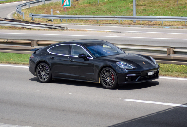 Porsche 971 Panamera Turbo