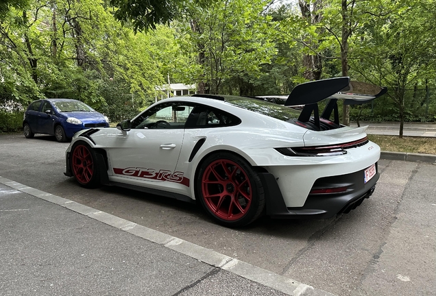 Porsche 992 GT3 RS Weissach Package