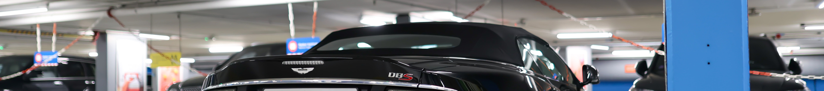 Aston Martin DBS Volante Carbon Black Edition