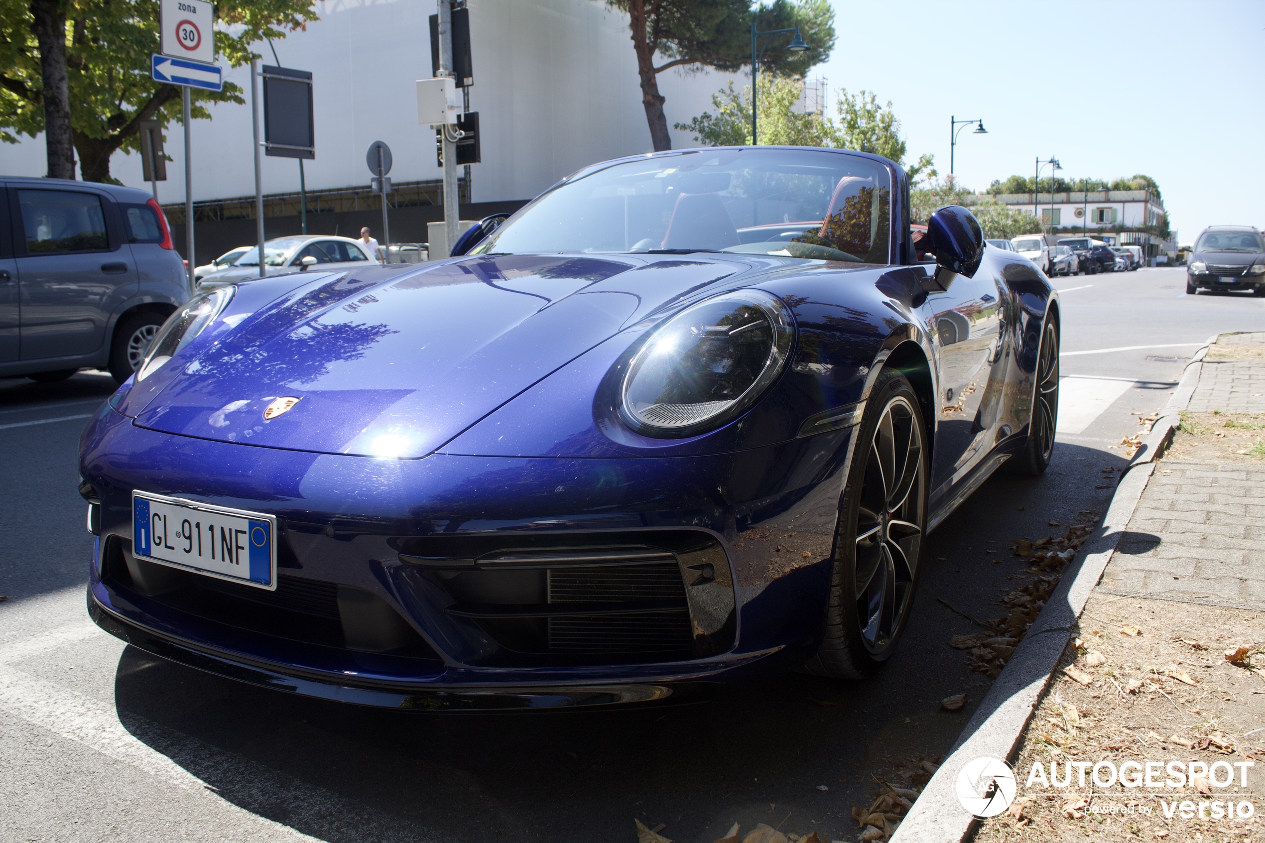 Porsche 992 Carrera 4S Cabriolet