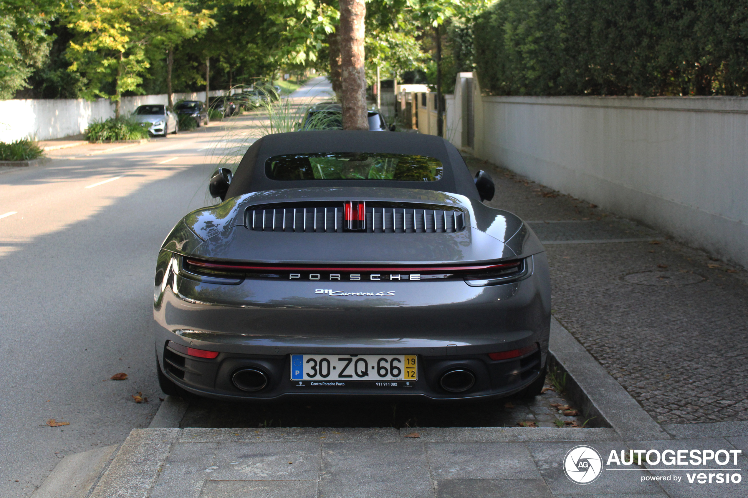 Porsche 992 Carrera 4S Cabriolet