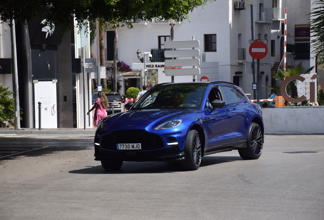 Aston Martin DBX707