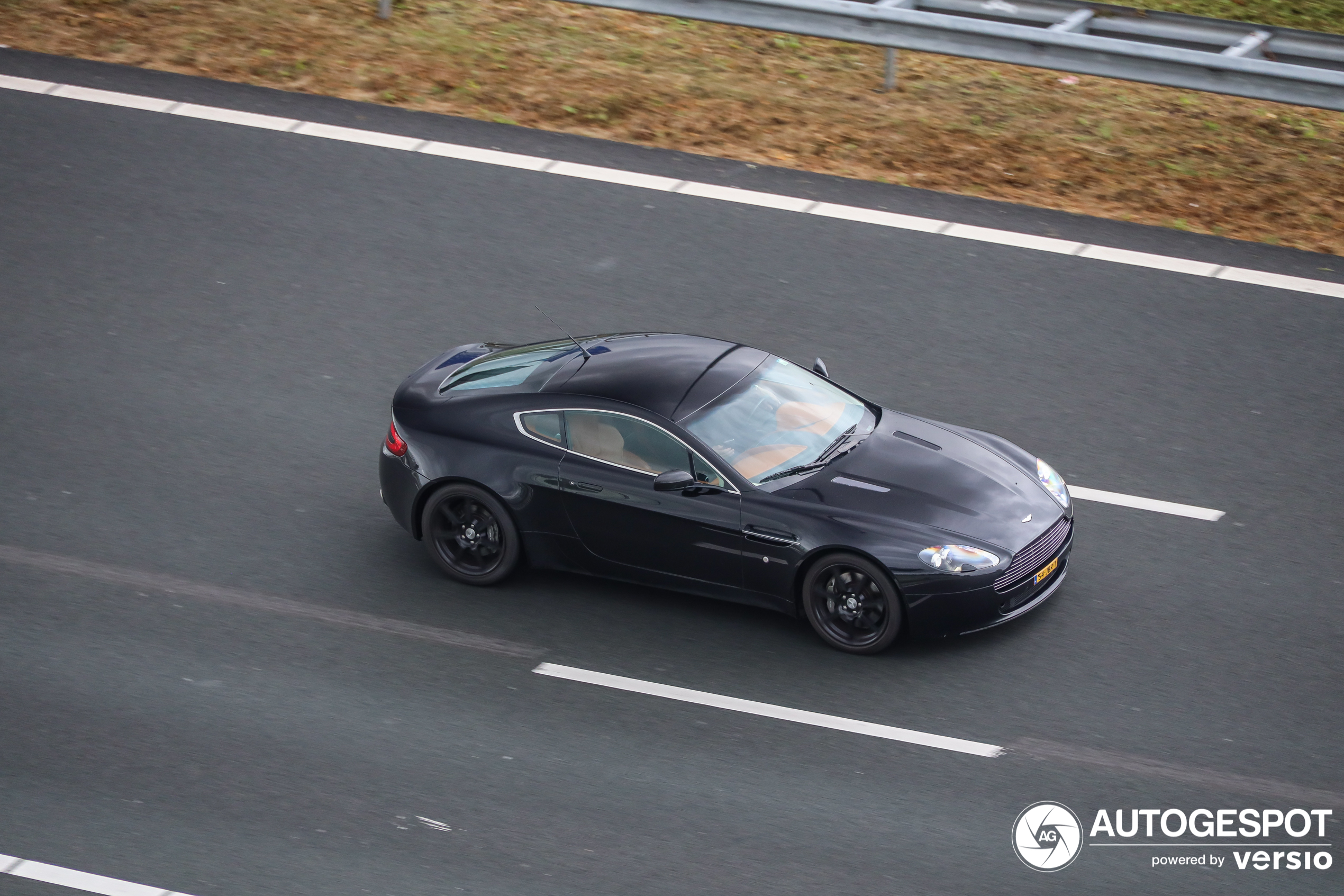 Aston Martin V8 Vantage