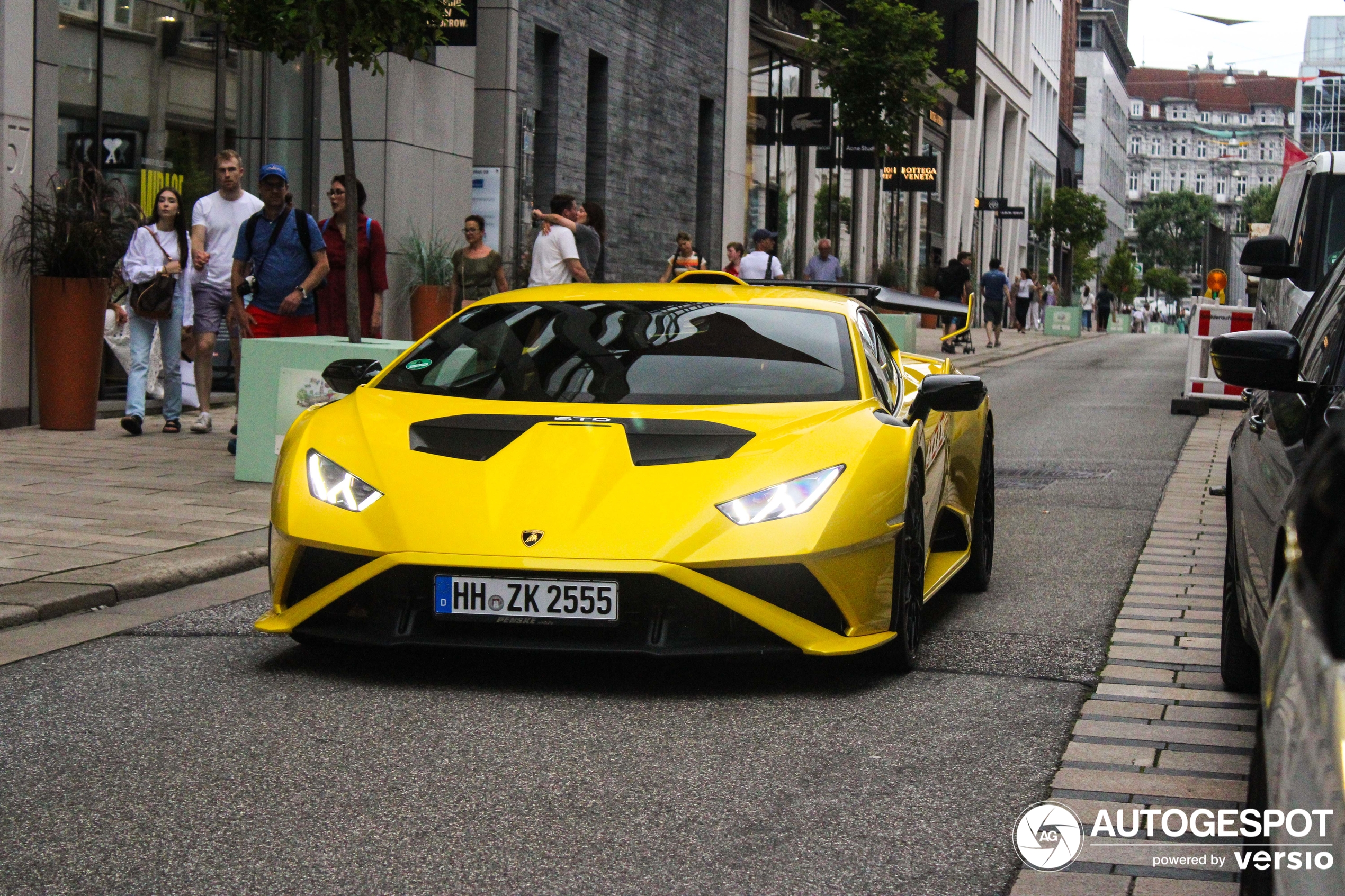 Lamborghini Huracán LP640-2 STO