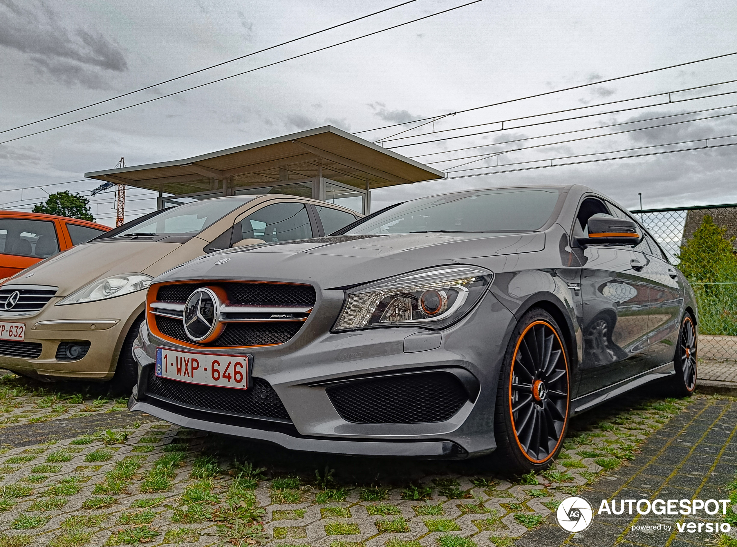 Mercedes-AMG CLA 45 Shooting Brake OrangeArt Edition