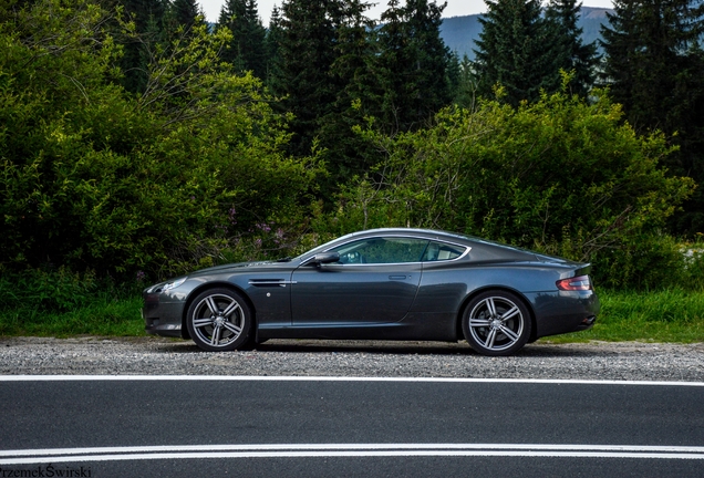 Aston Martin DB9