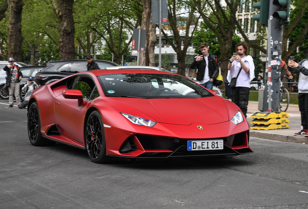 Lamborghini Huracán LP640-4 EVO