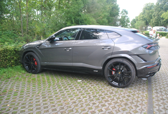 Lamborghini Urus S