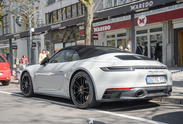 Porsche 992 Carrera 4 GTS Cabriolet