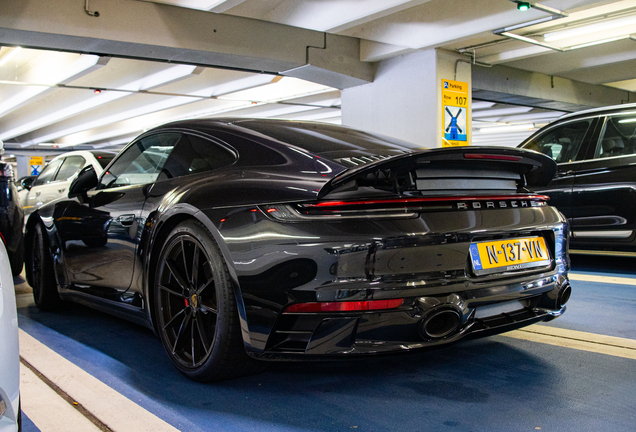 Porsche 992 Carrera 4S